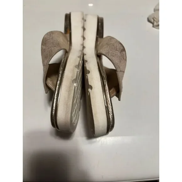 Donald Pliner Gold Sandals - Picture 5 of 7